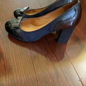 Hispanitas Block heel pumps made in Spain
